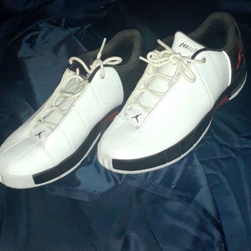 Brand New Jordan Boys Shoes Size 7 - Picture 2 of 9